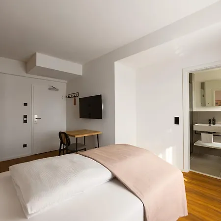 Limehome Pionierstrasse 3*