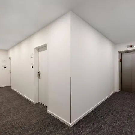 Limehome Pionierstrasse 3* Ντίσελντορφ